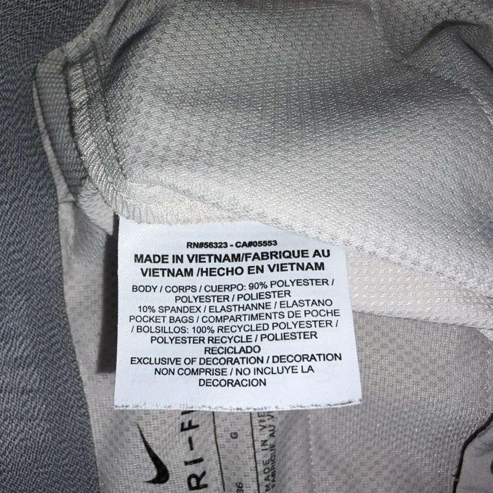 Nike Flex Golf Hybrid Shorts Mens 36 Beige Dri Fit‎ Stretch Waistband
